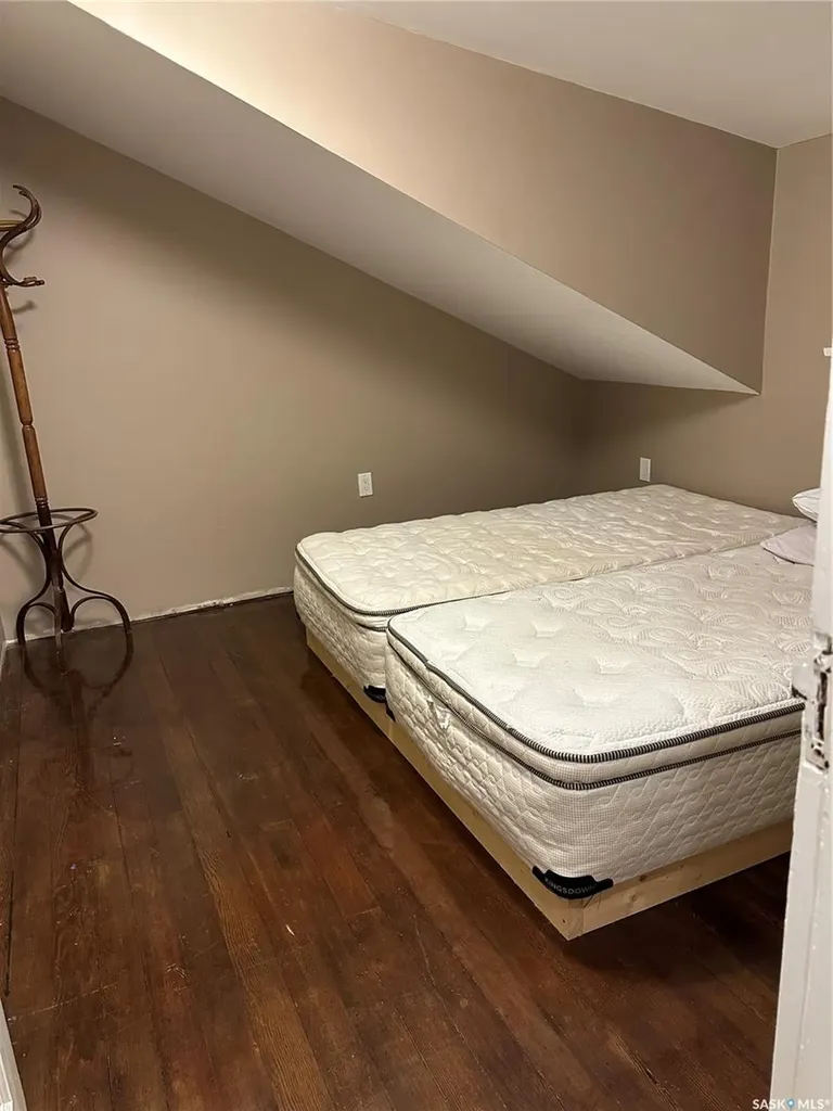 512 1st Street W Shaunavon SK S0N 2M0