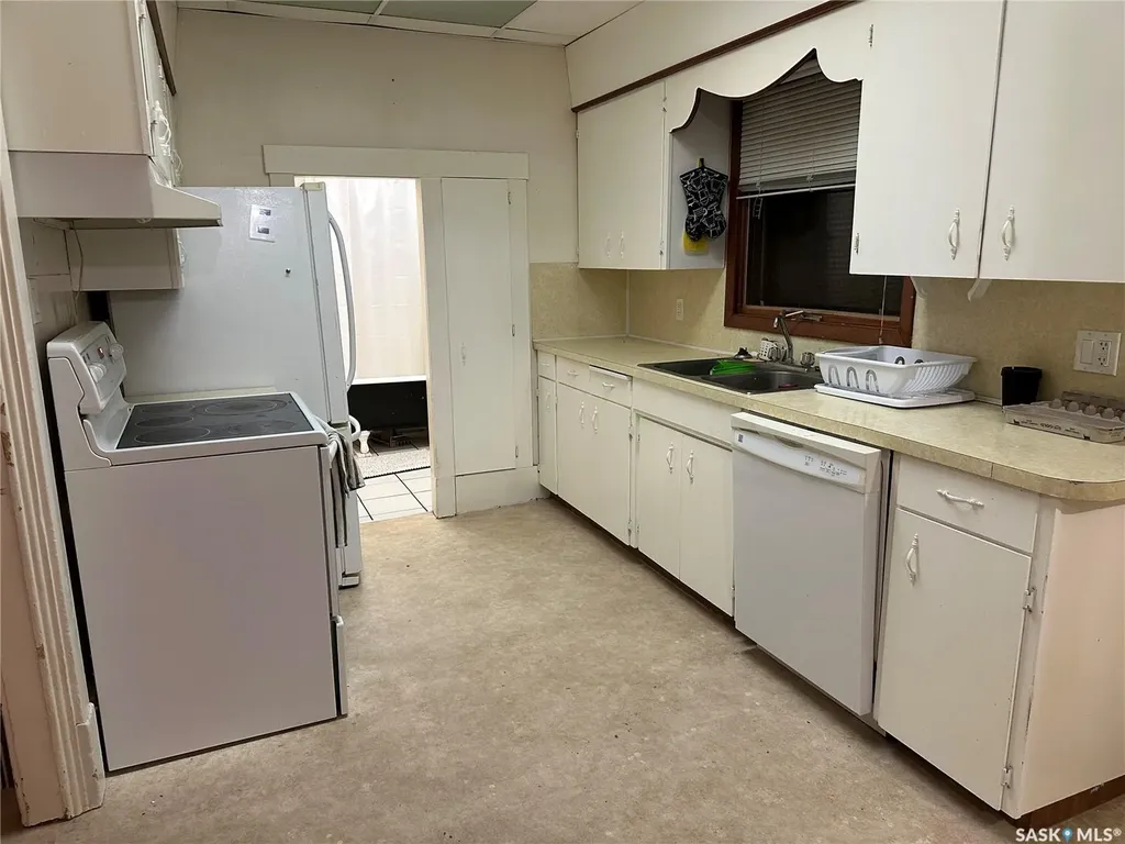 512 1st Street W Shaunavon SK S0N 2M0