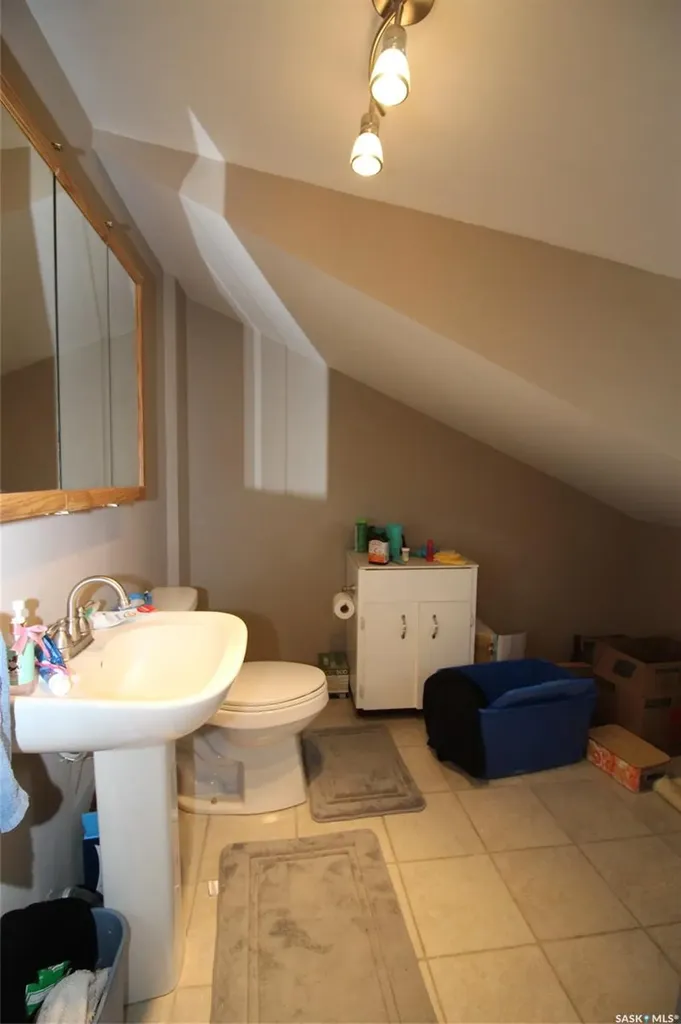 512 1st Street W Shaunavon SK S0N 2M0