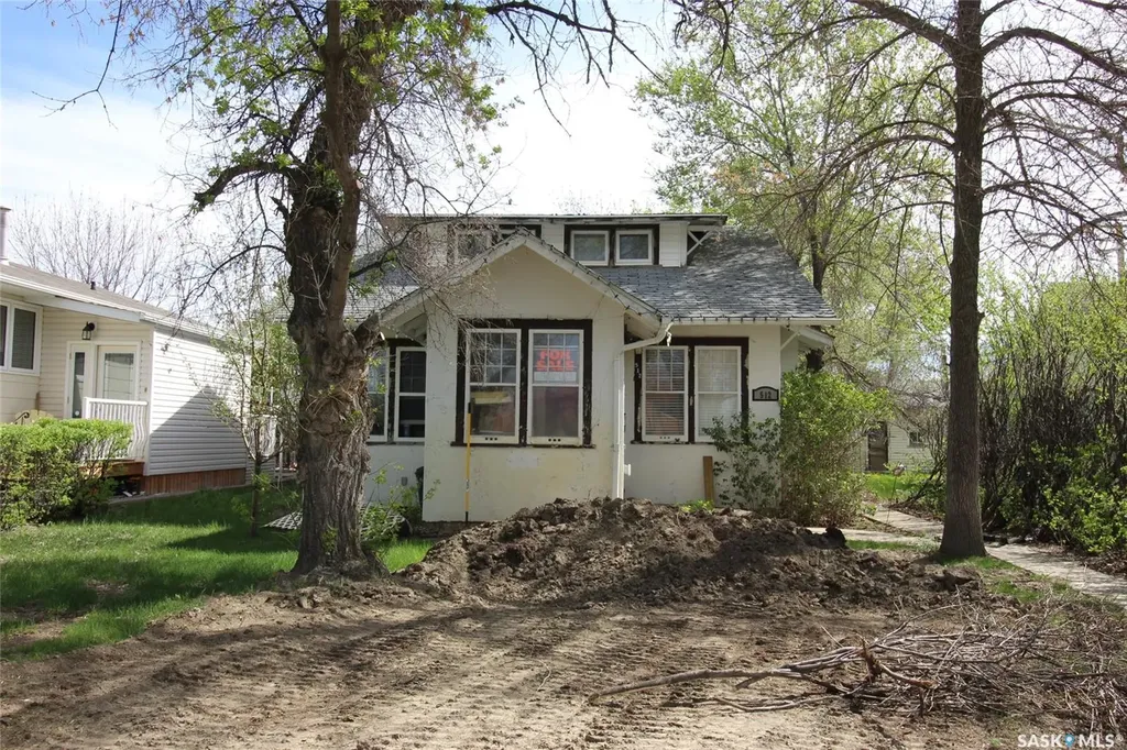 512 1st Street W Shaunavon SK S0N 2M0