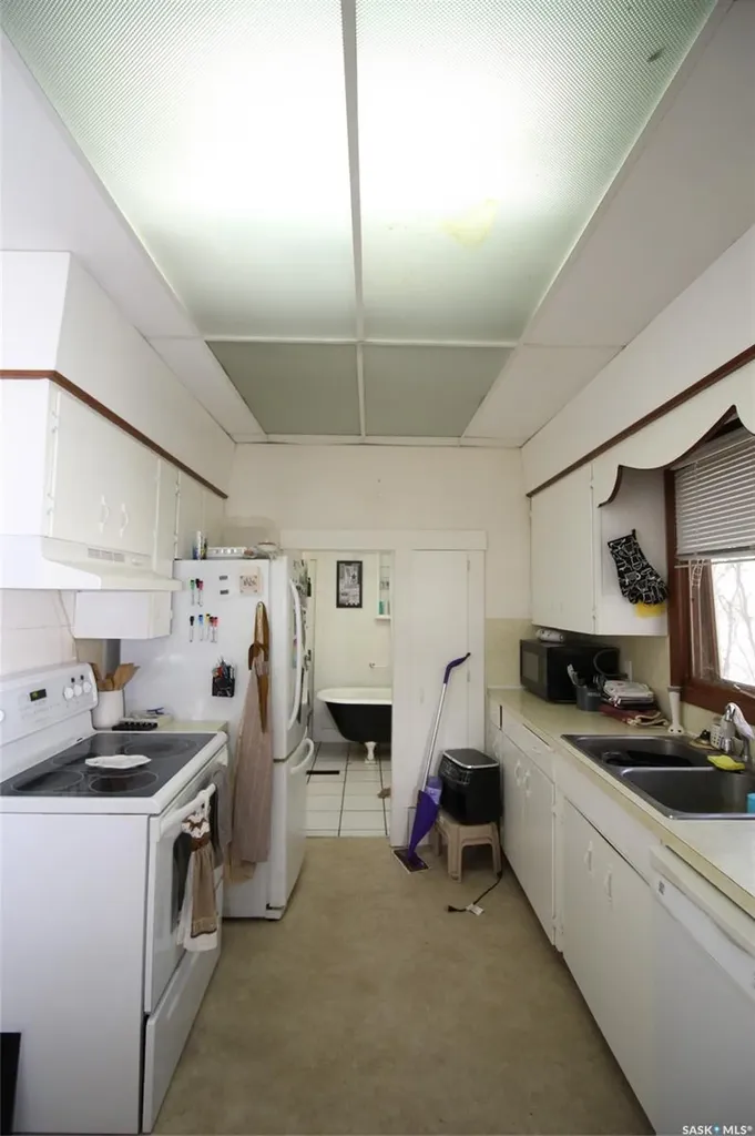 512 1st Street W Shaunavon SK S0N 2M0
