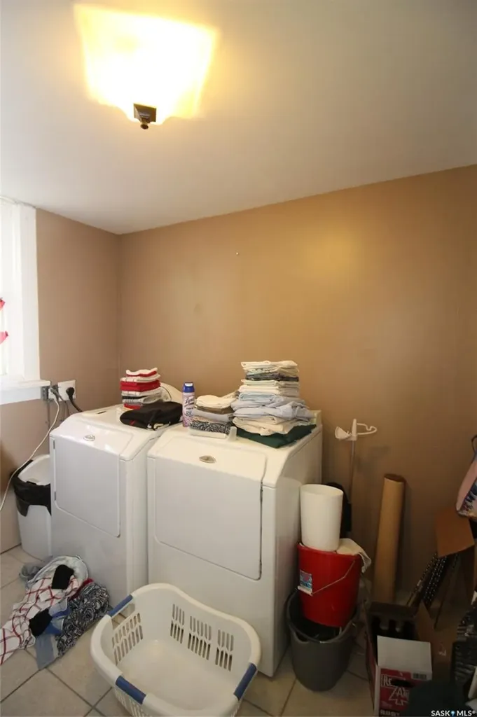 512 1st Street W Shaunavon SK S0N 2M0