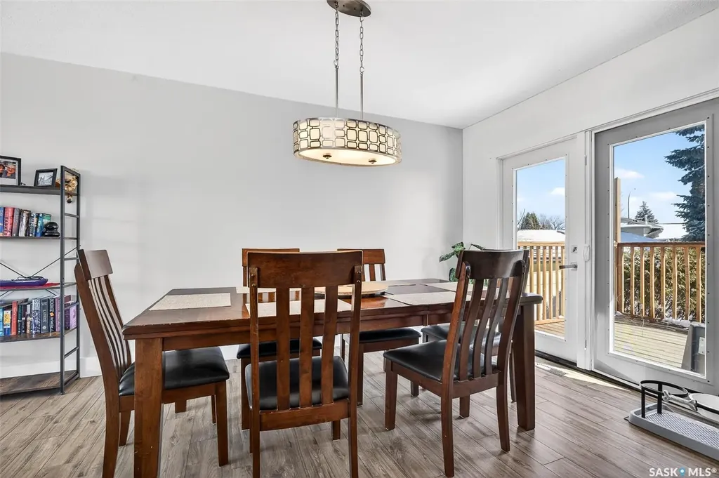 1321 Prince Crescent Moose Jaw SK S6H 6E6