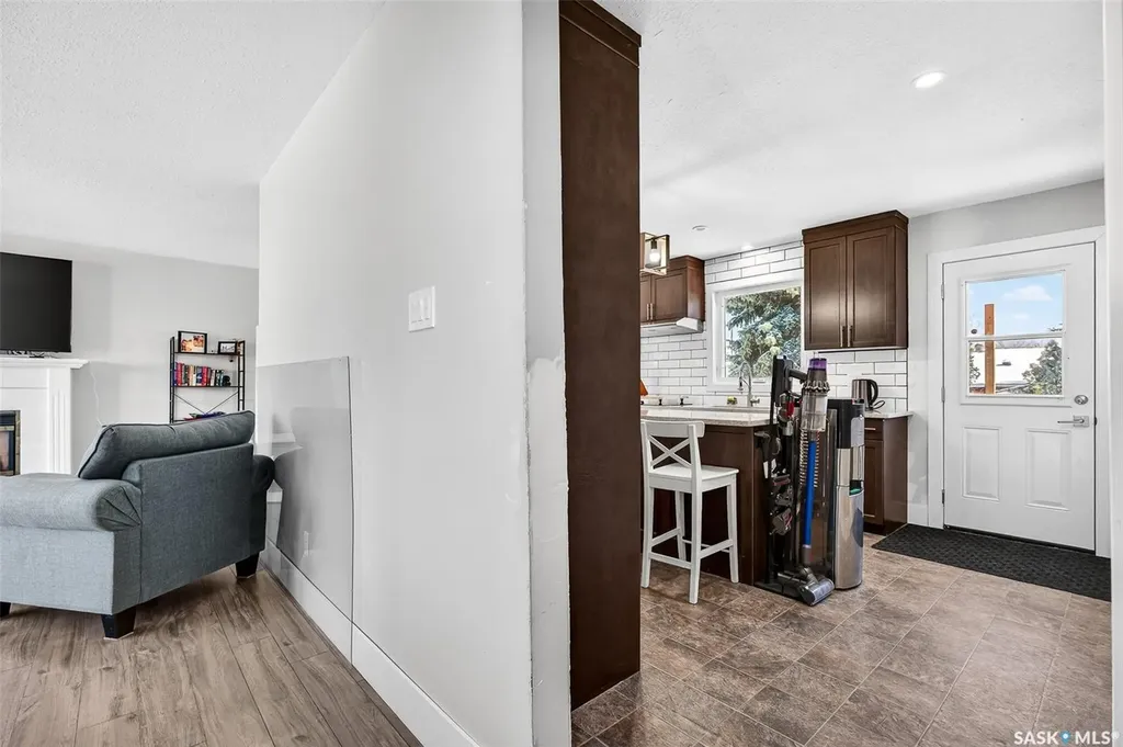 1321 Prince Crescent Moose Jaw SK S6H 6E6