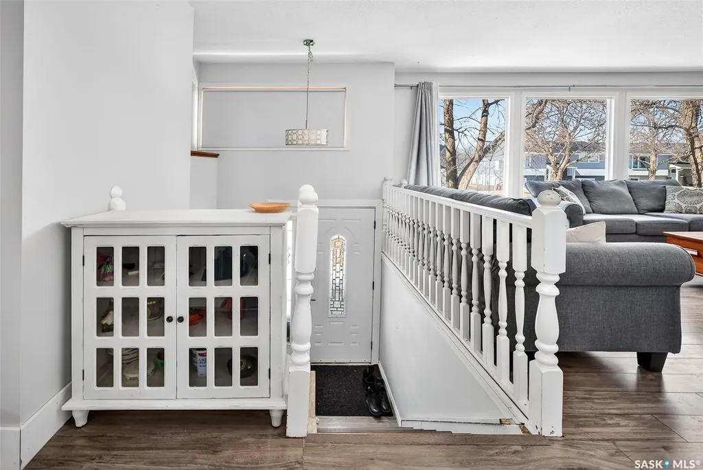 1321 Prince Crescent Moose Jaw SK S6H 6E6