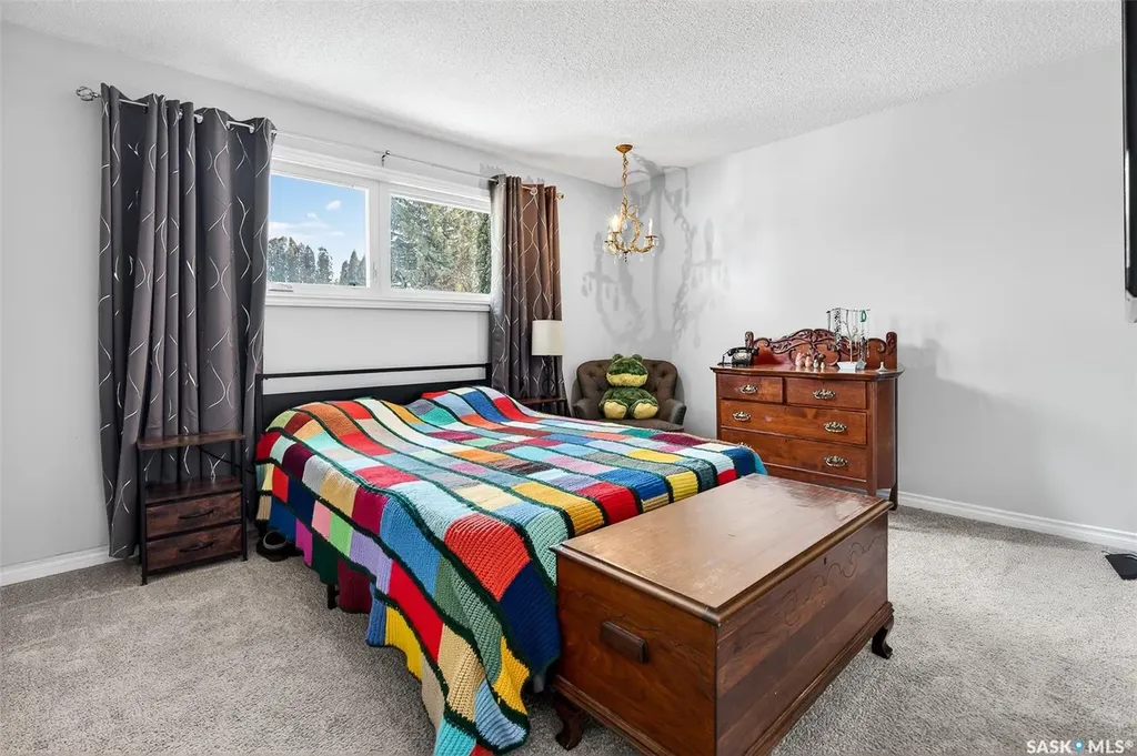 1321 Prince Crescent Moose Jaw SK S6H 6E6