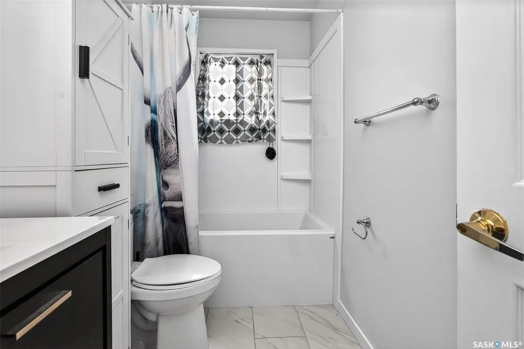 1321 Prince Crescent Moose Jaw SK S6H 6E6