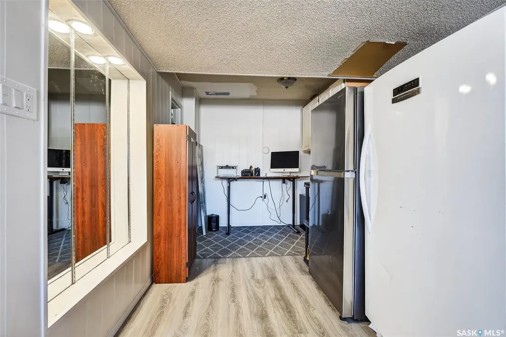 1321 Prince Crescent Moose Jaw SK S6H 6E6