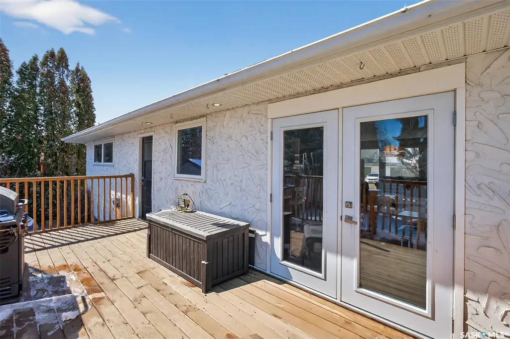 1321 Prince Crescent Moose Jaw SK S6H 6E6