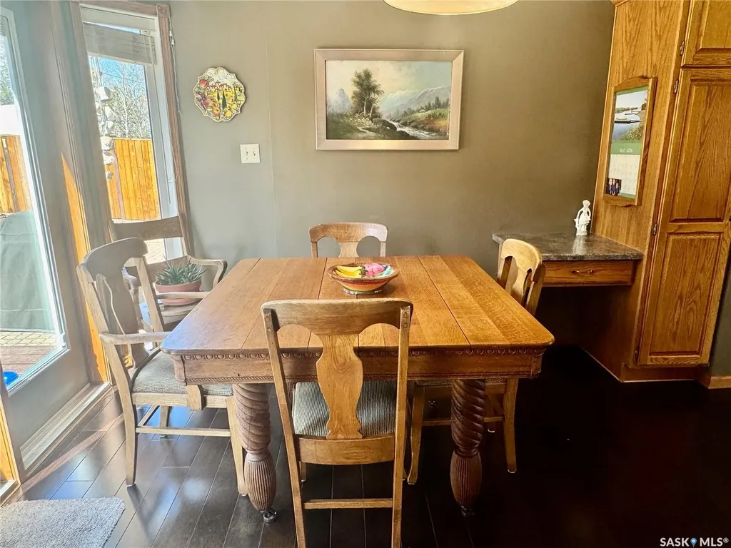 930 Sinotte Crescent La Ronge SK S0J 1L0