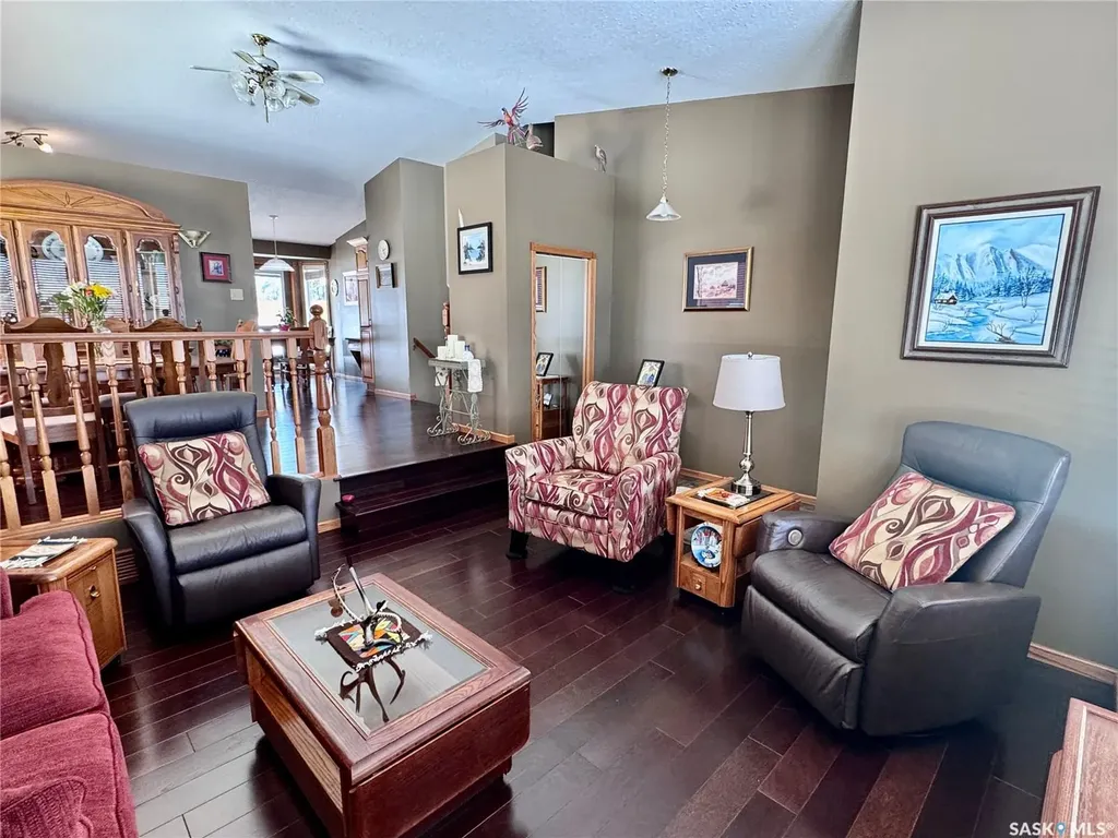 930 Sinotte Crescent La Ronge SK S0J 1L0