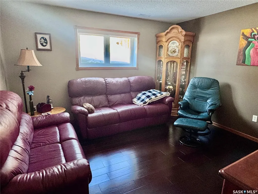 930 Sinotte Crescent La Ronge SK S0J 1L0