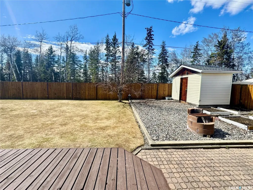 930 Sinotte Crescent La Ronge SK S0J 1L0