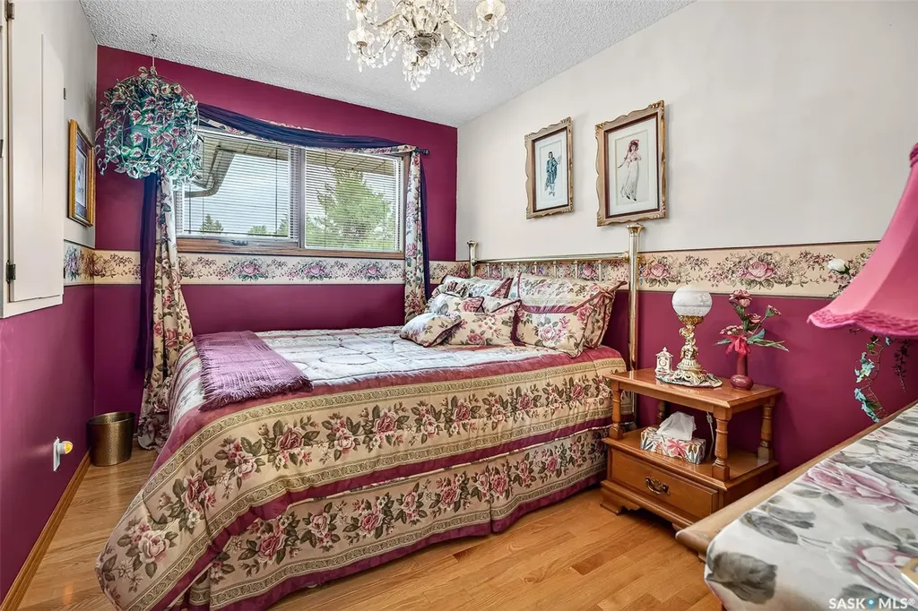 80 Bluebell Crescent Moose Jaw SK S6J 1A2