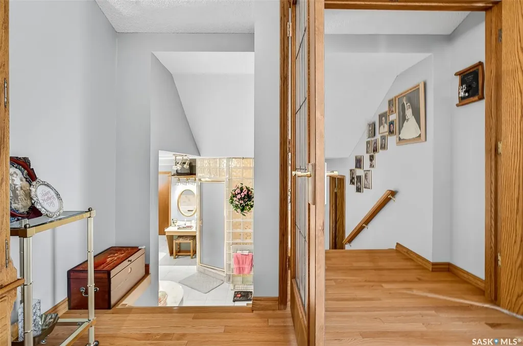 80 Bluebell Crescent Moose Jaw SK S6J 1A2
