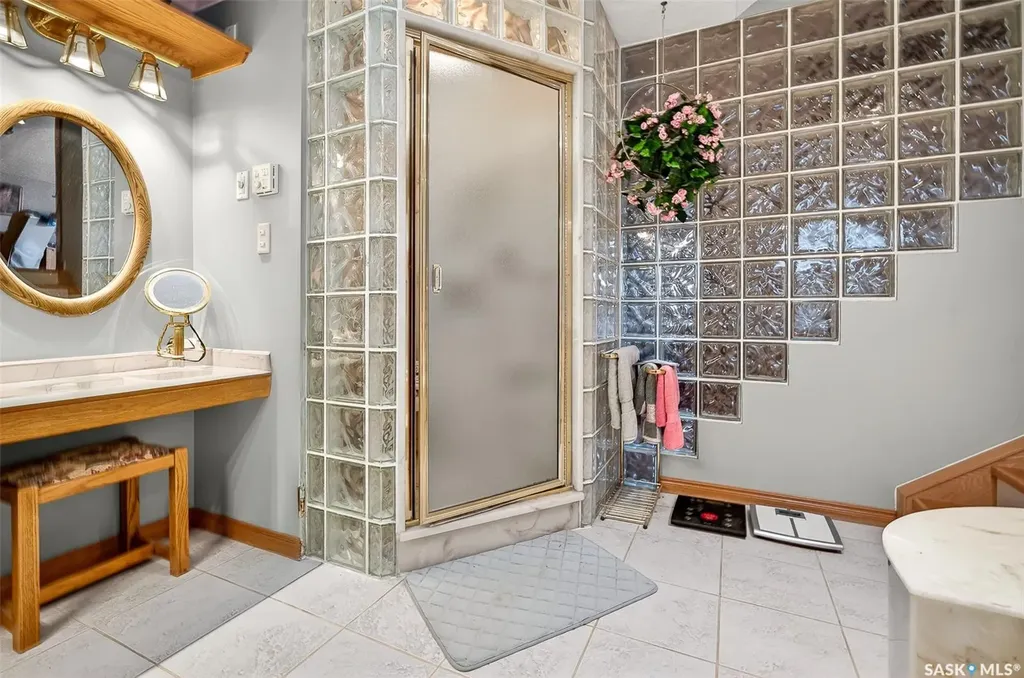 80 Bluebell Crescent Moose Jaw SK S6J 1A2