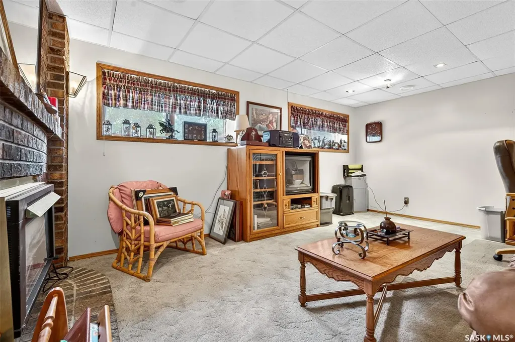 80 Bluebell Crescent Moose Jaw SK S6J 1A2