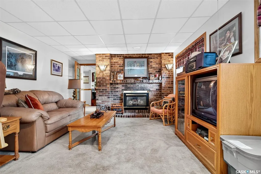 80 Bluebell Crescent Moose Jaw SK S6J 1A2