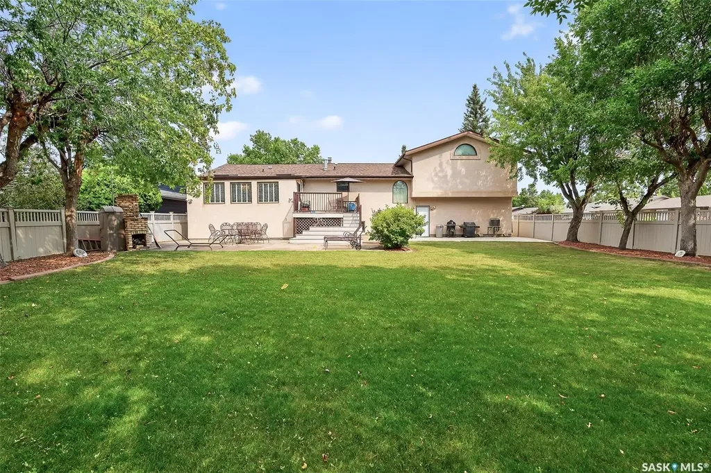 80 Bluebell Crescent Moose Jaw SK S6J 1A2