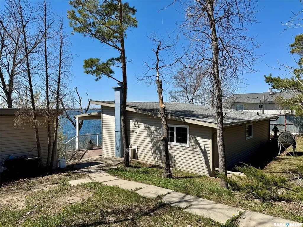 424 Last Mountain Road Mckillop Rm No. 220 SK S0G 4L0