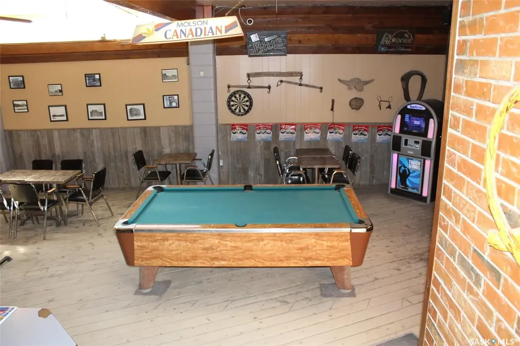 343 Redcoat Drive Eastend SK S0N 0T0