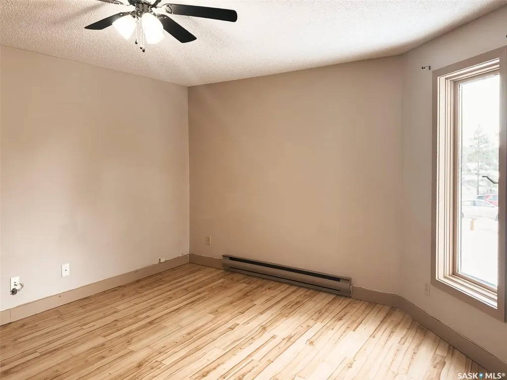 427 Tait Crescent Saskatoon SK S7H 5L2