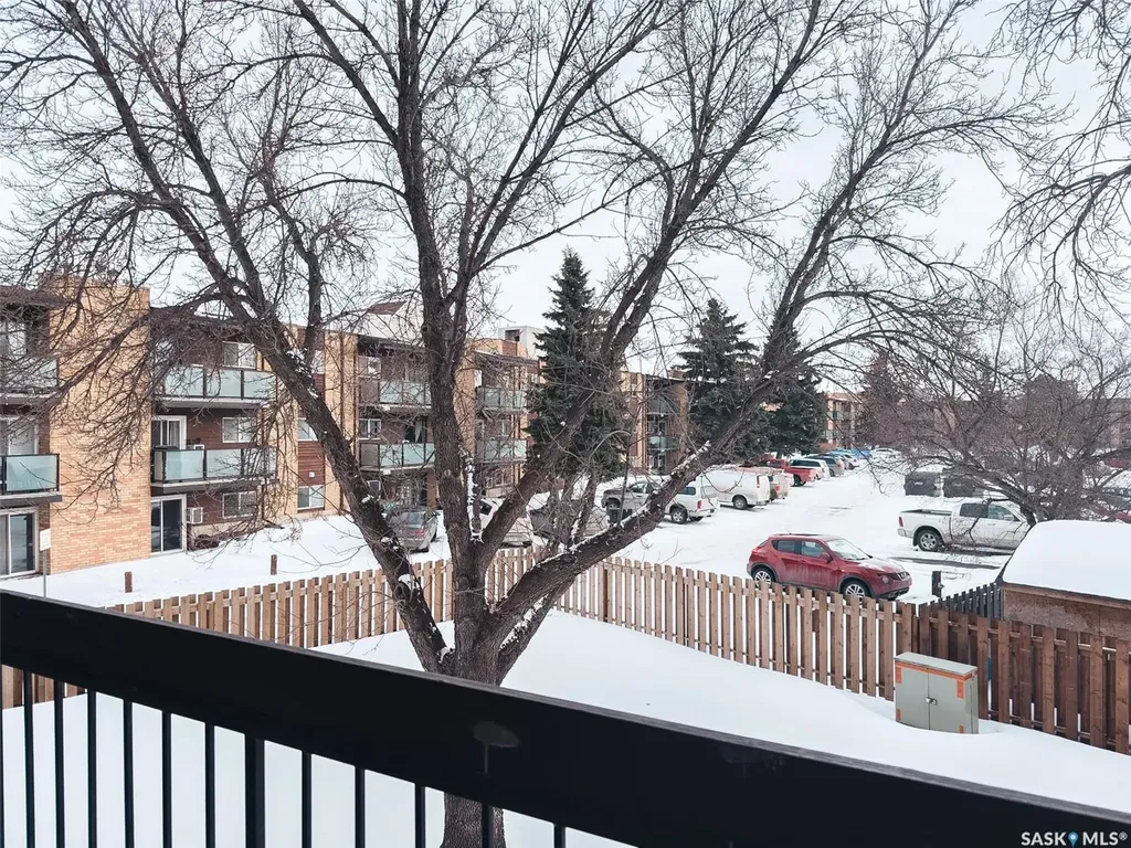 427 Tait Crescent Saskatoon SK S7H 5L2