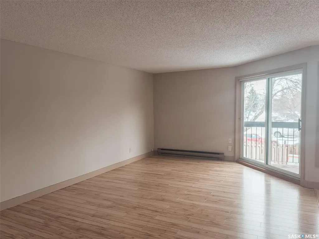 427 Tait Crescent Saskatoon SK S7H 5L2