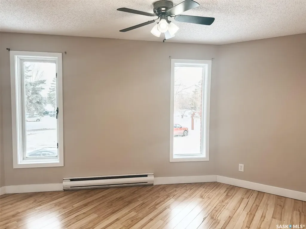 427 Tait Crescent Saskatoon SK S7H 5L2