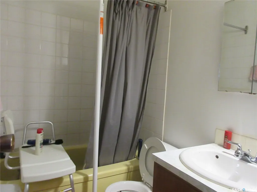 182 Rothwell Crescent Regina SK S4N 1R8