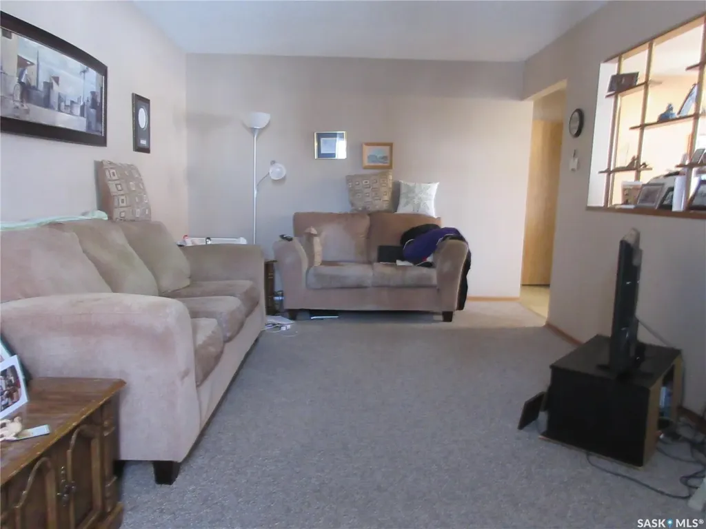 182 Rothwell Crescent Regina SK S4N 1R8