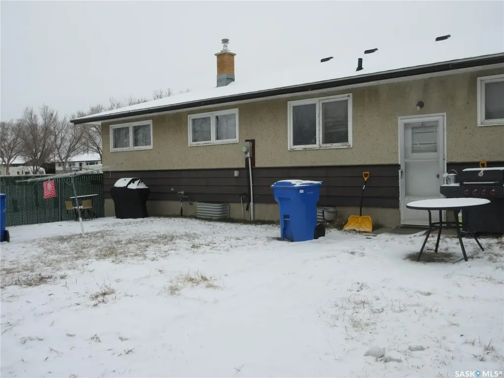 182 Rothwell Crescent Regina SK S4N 1R8