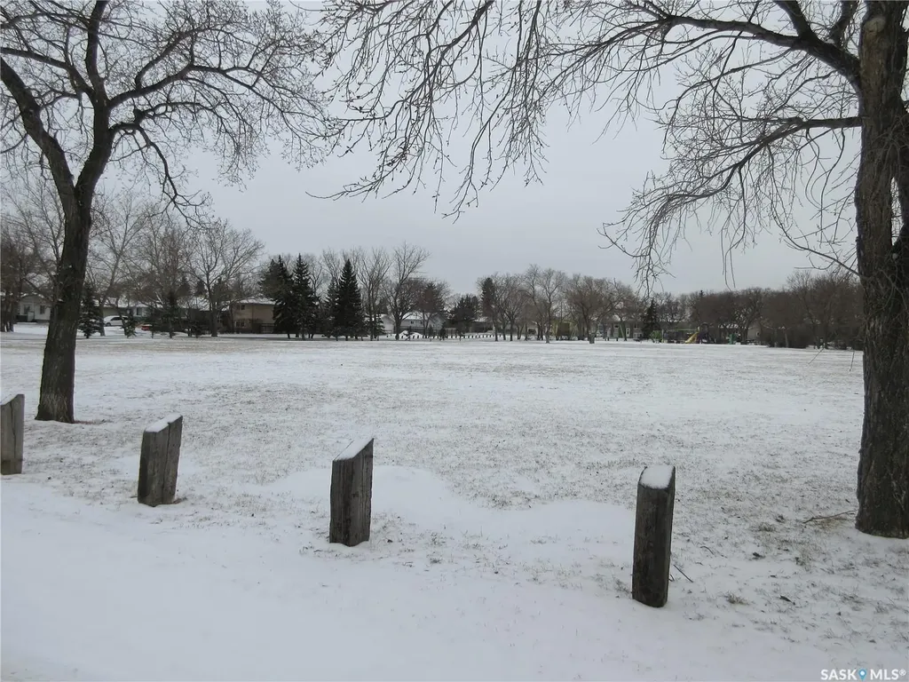 182 Rothwell Crescent Regina SK S4N 1R8