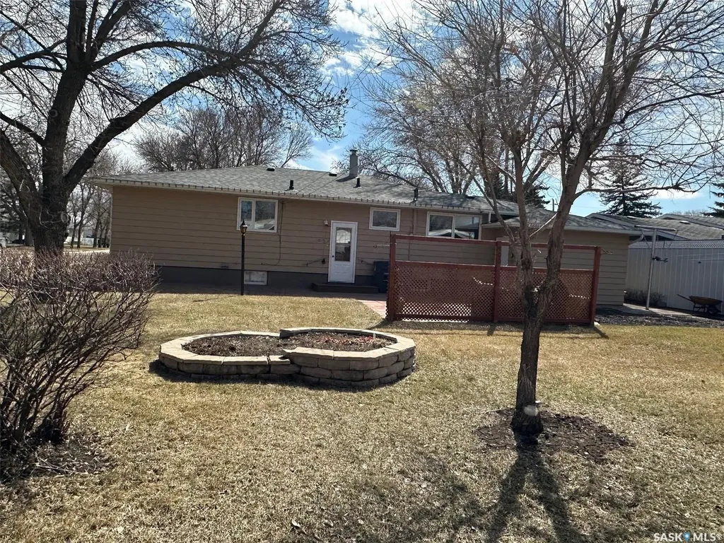 400 Gallaway Street Estevan SK S4A 0A9