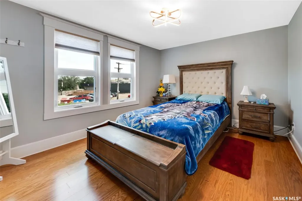 518 12th Street E Saskatoon SK S7N 0H2