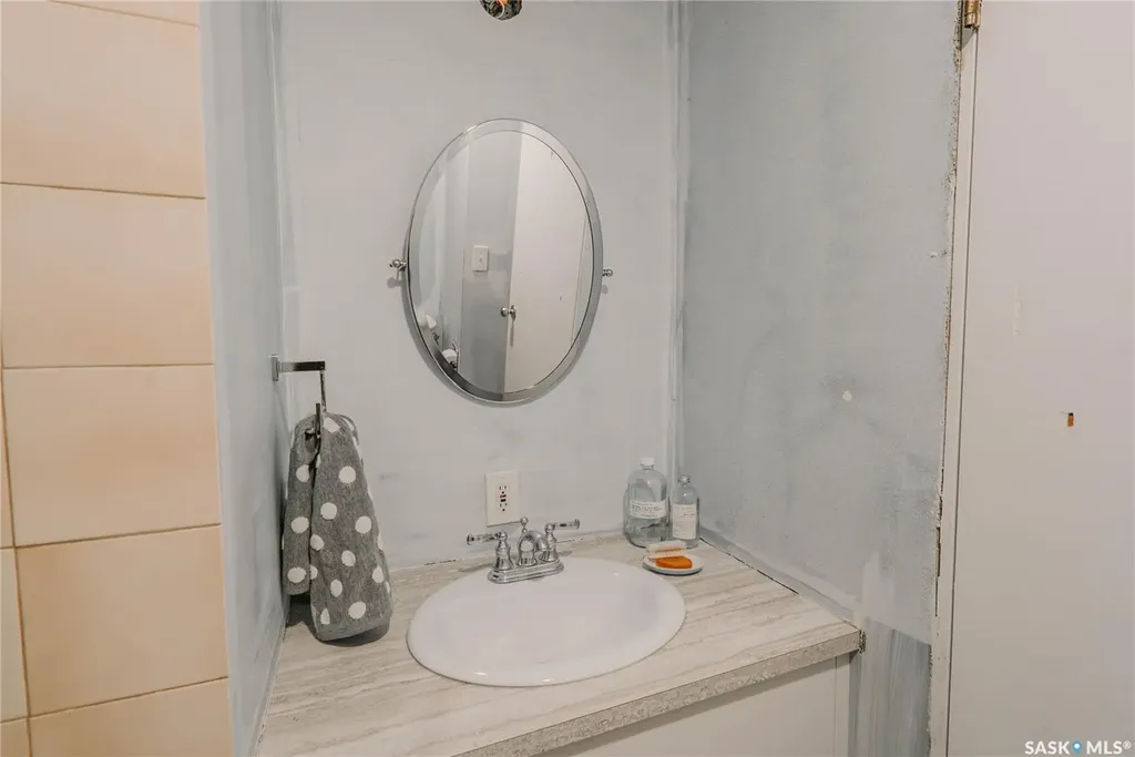 3119 Ortona Street Saskatoon SK S7M 3R3