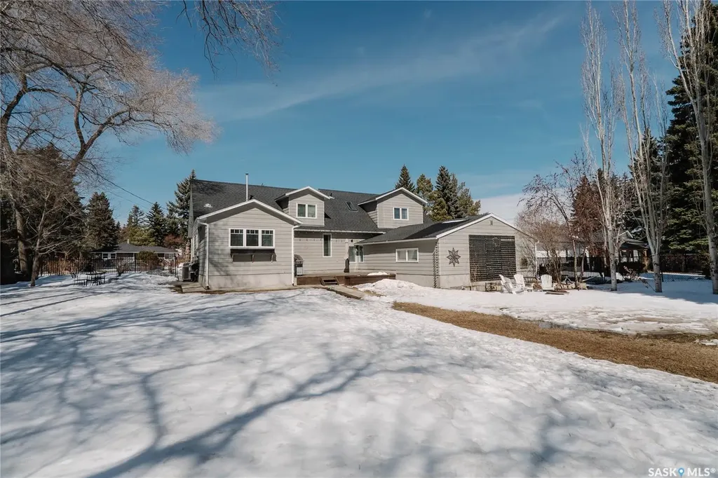 3119 Ortona Street Saskatoon SK S7M 3R3