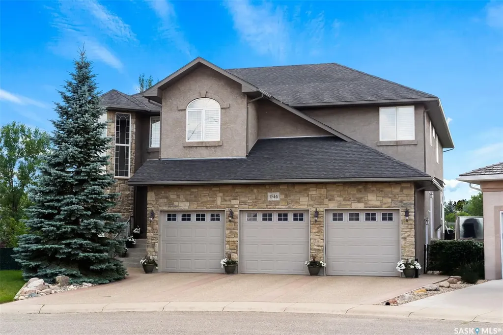 1514 Lakeridge Drive N Regina SK S4X 4L5