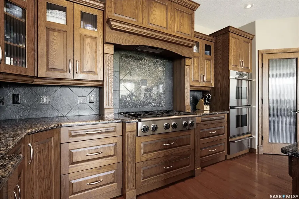 1514 Lakeridge Drive N Regina SK S4X 4L5