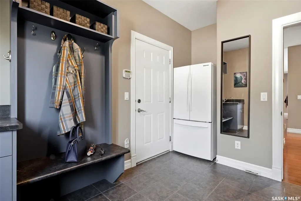 1514 Lakeridge Drive N Regina SK S4X 4L5