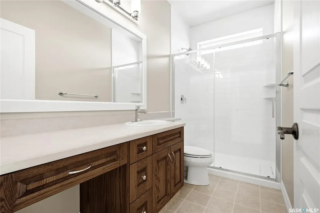 1514 Lakeridge Drive N Regina SK S4X 4L5
