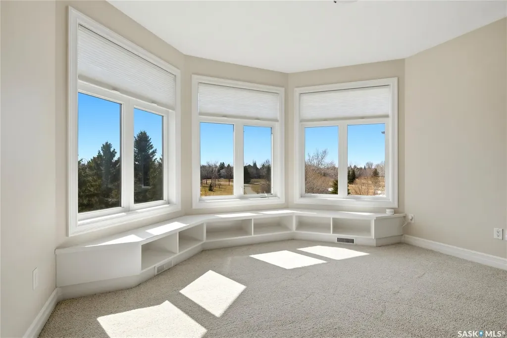 1514 Lakeridge Drive N Regina SK S4X 4L5