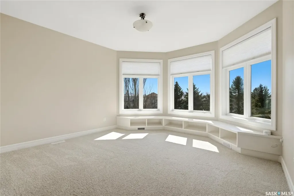 1514 Lakeridge Drive N Regina SK S4X 4L5