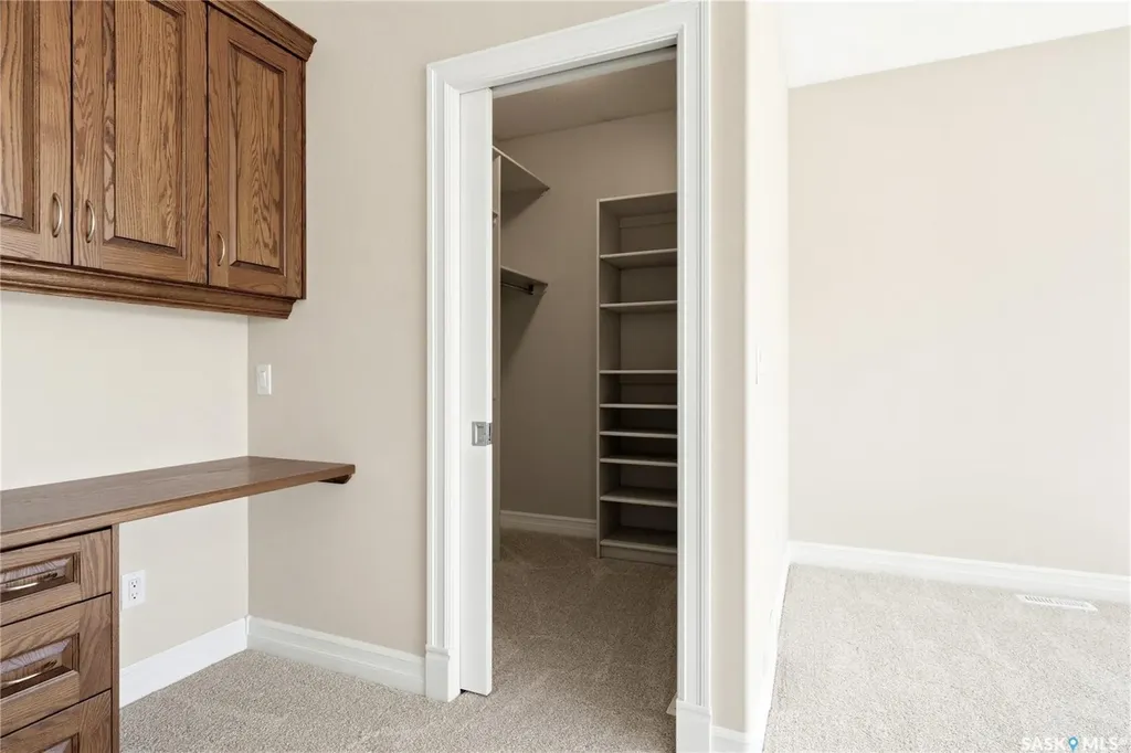 1514 Lakeridge Drive N Regina SK S4X 4L5