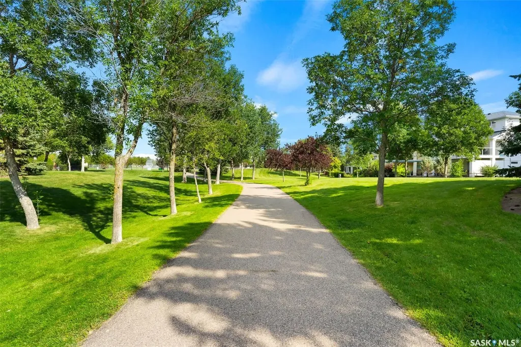 1514 Lakeridge Drive N Regina SK S4X 4L5