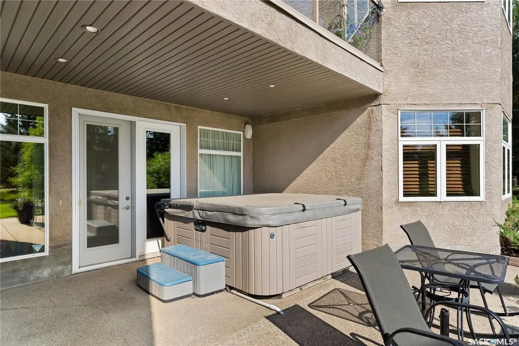 1514 Lakeridge Drive N Regina SK S4X 4L5