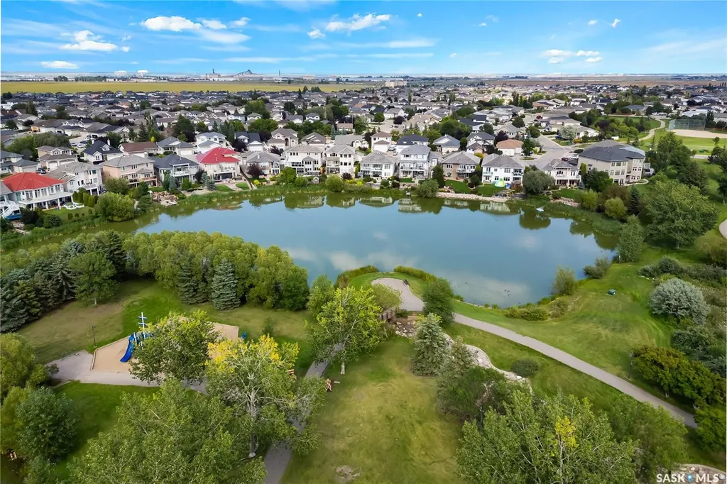 1514 Lakeridge Drive N Regina SK S4X 4L5