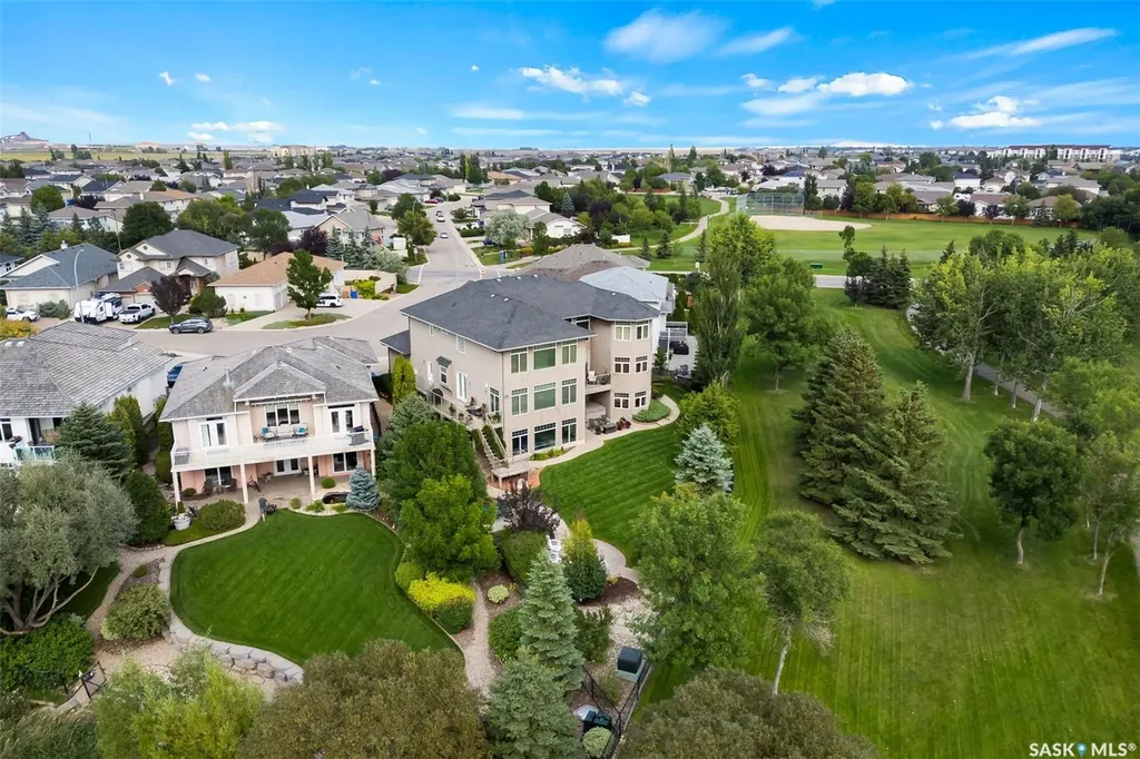 1514 Lakeridge Drive N Regina SK S4X 4L5