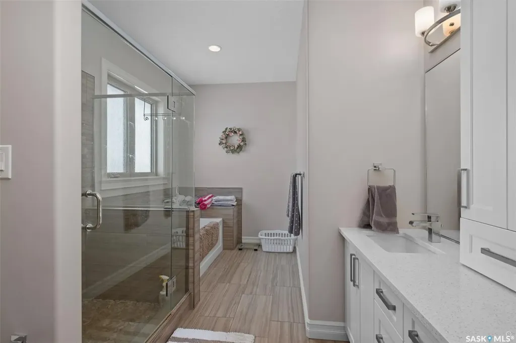 2805 Lakeview Drive Prince Albert SK S6W 0A4