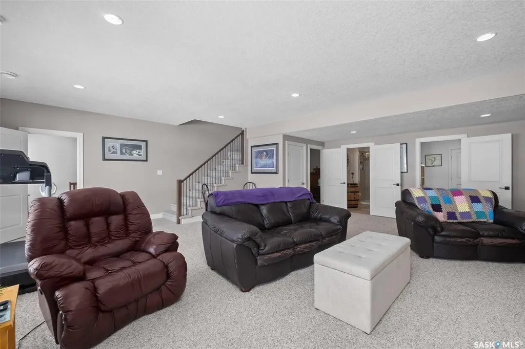 2805 Lakeview Drive Prince Albert SK S6W 0A4